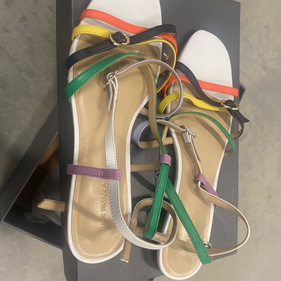 ANN TAYLOR GABRIEL PRIDE SANDALS NIB - Picture 4 of 5